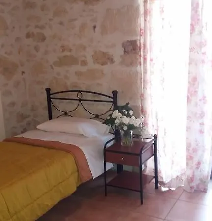 Artemisia Traditional Home Choudetsi Buitenkant foto