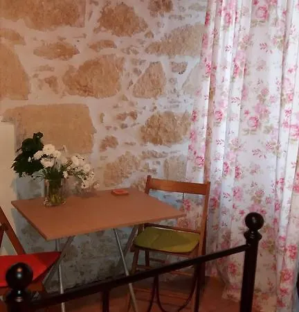 Artemisia Traditional Home Choudetsi Buitenkant foto