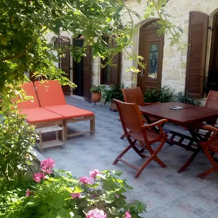 Artemisia Traditional Home Choudetsi Buitenkant foto