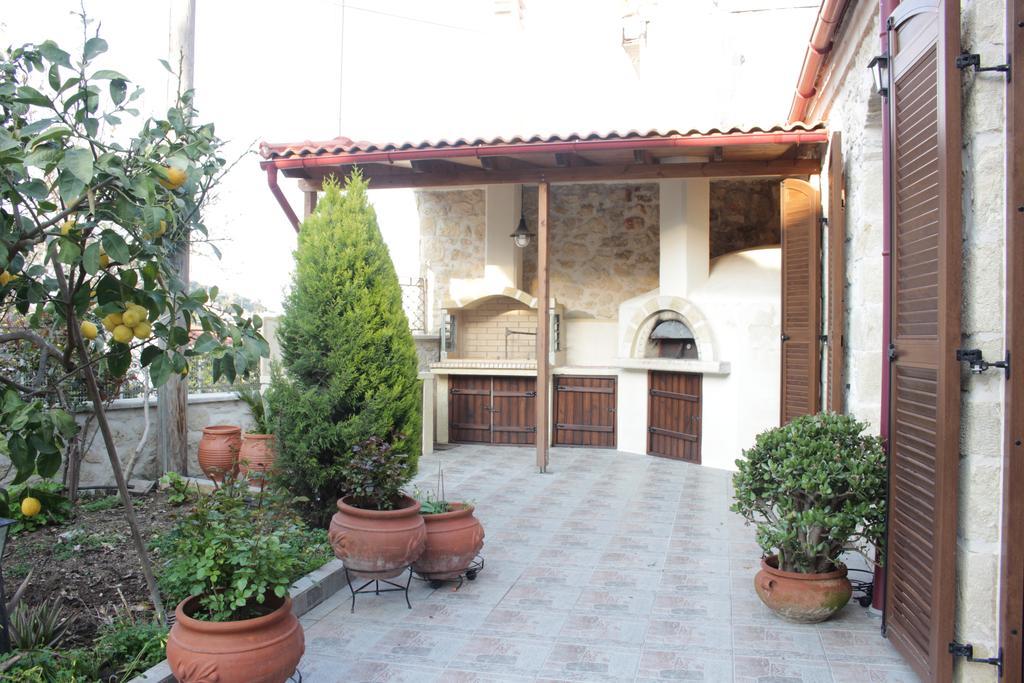 Artemisia Traditional Apartment *